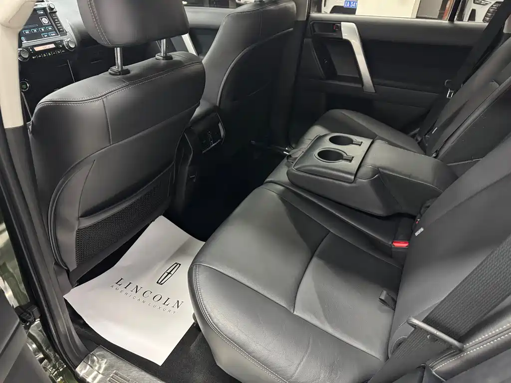 Toyota Prado 2016 — фото 11