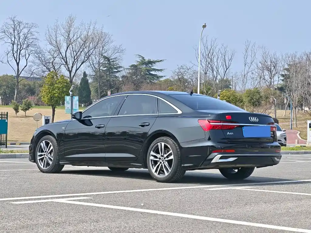 Audi A6L 2024 — фото 4