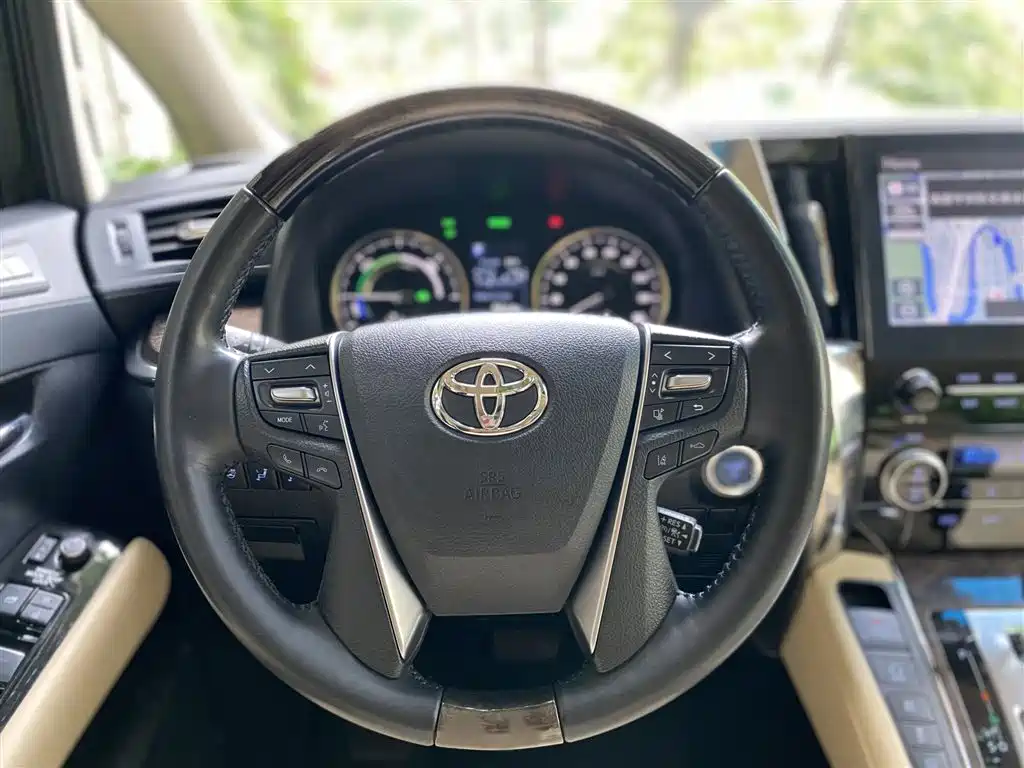 Toyota Alphard 2021 — фото 12