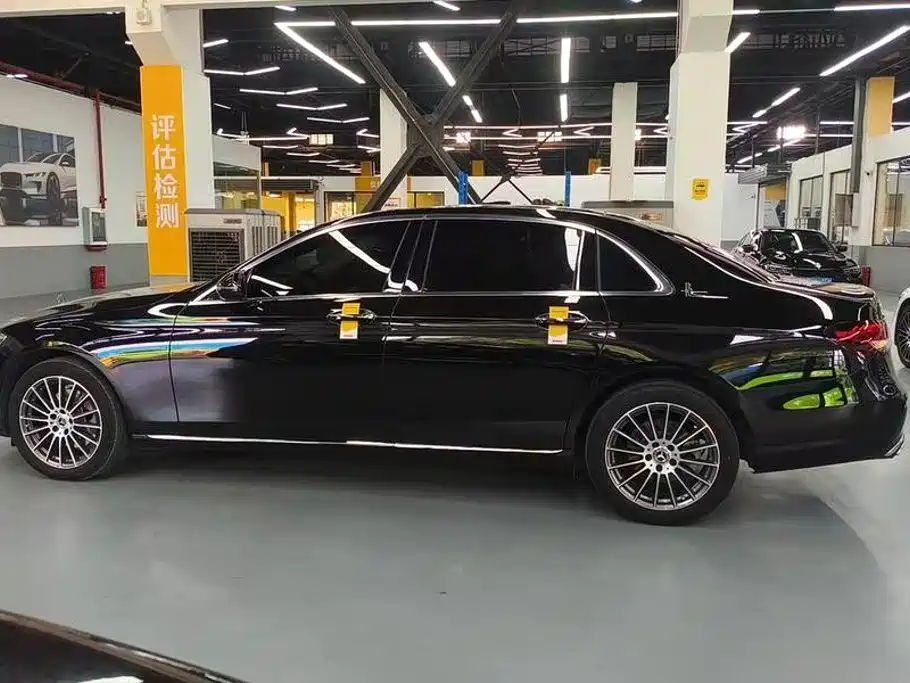 Mercedes-Benz E-Class 2023