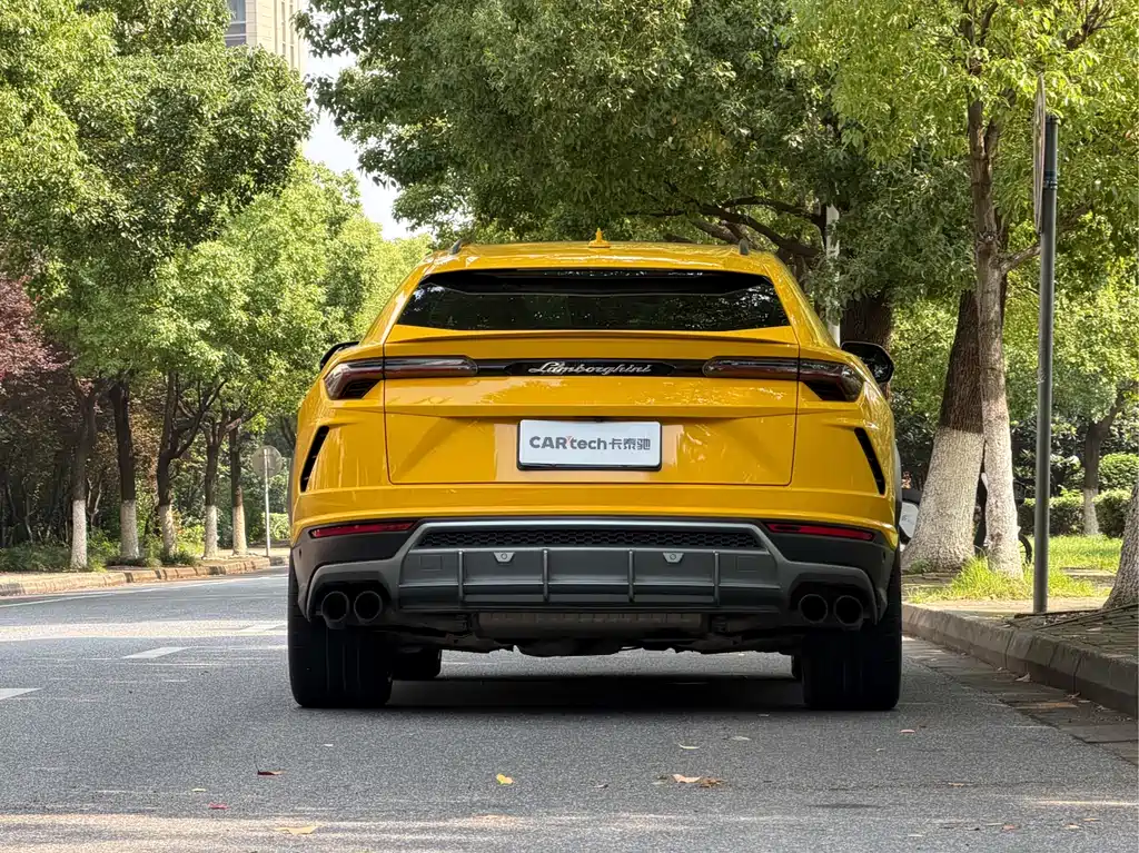 Lamborghini Urus 2019 — фото 25