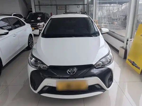 Toyota Yaris L 2021