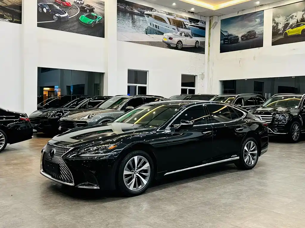 Lexus LS 2020