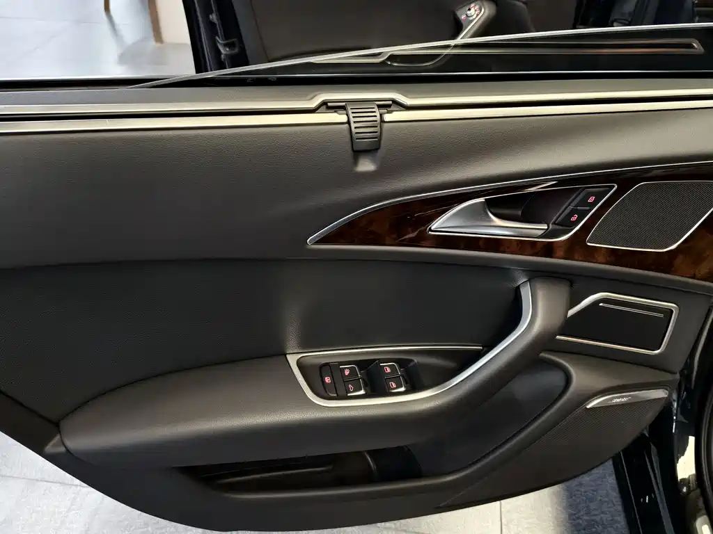 Audi A6L 2015 — фото 10