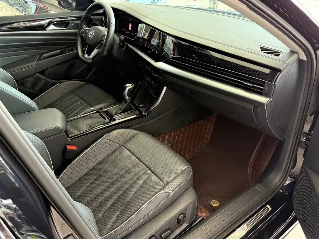 Volkswagen Passat 2022 — фото 11