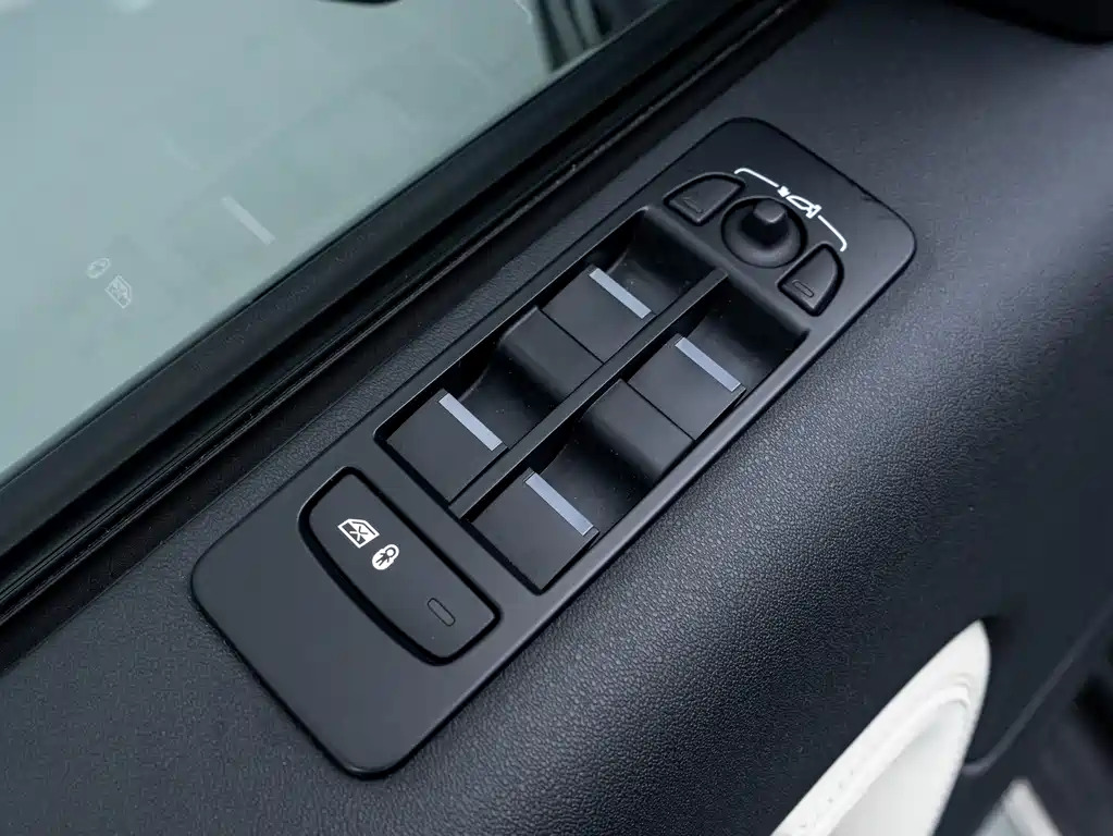 Land Rover Discovery Sport 2021 — фото 15