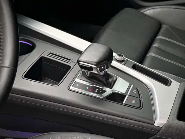 Audi A4L 2021