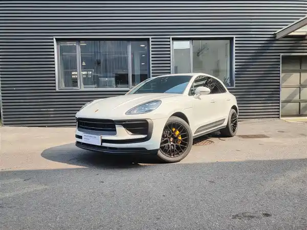 Porsche Macan 2022