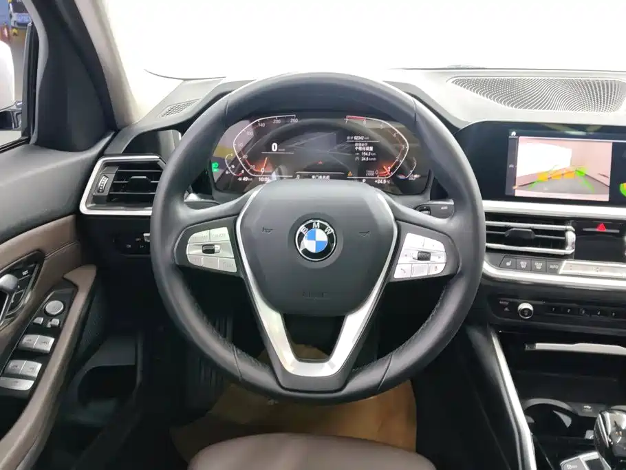 BMW 3 Series 2021 — фото 15