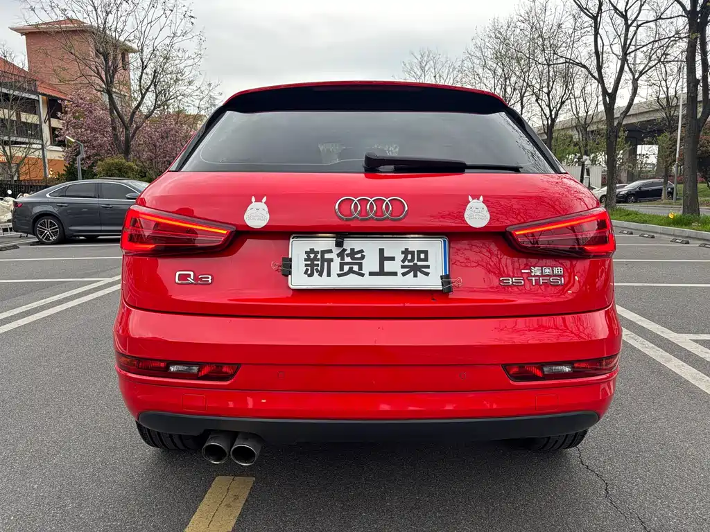 Audi Q3 2017 — фото 9