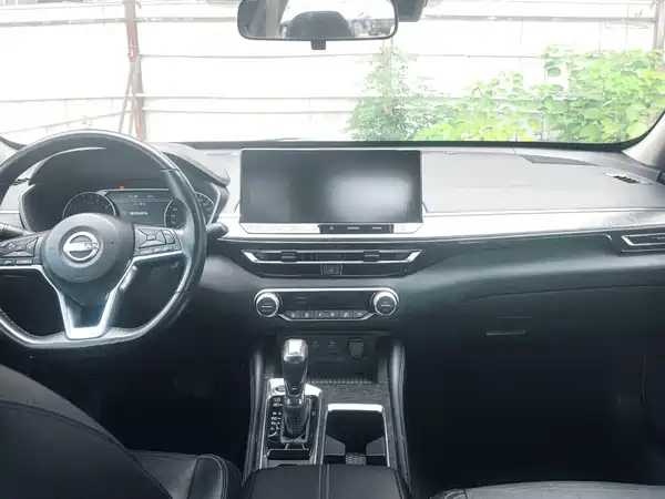 Nissan Teana 2023