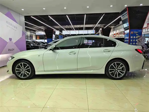 BMW 3 Series 2024