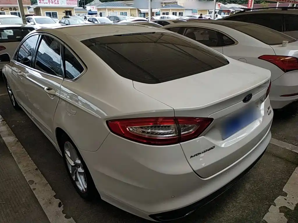 Ford Mondeo 2015 — фото 5