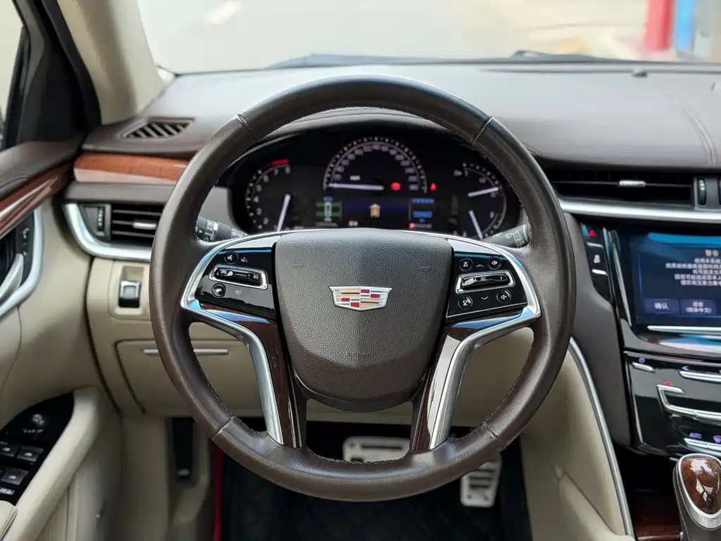 Cadillac XTS 2017 — фото 14