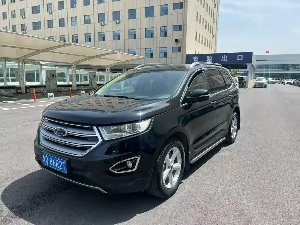 Ford Edge 2017 — фото 1