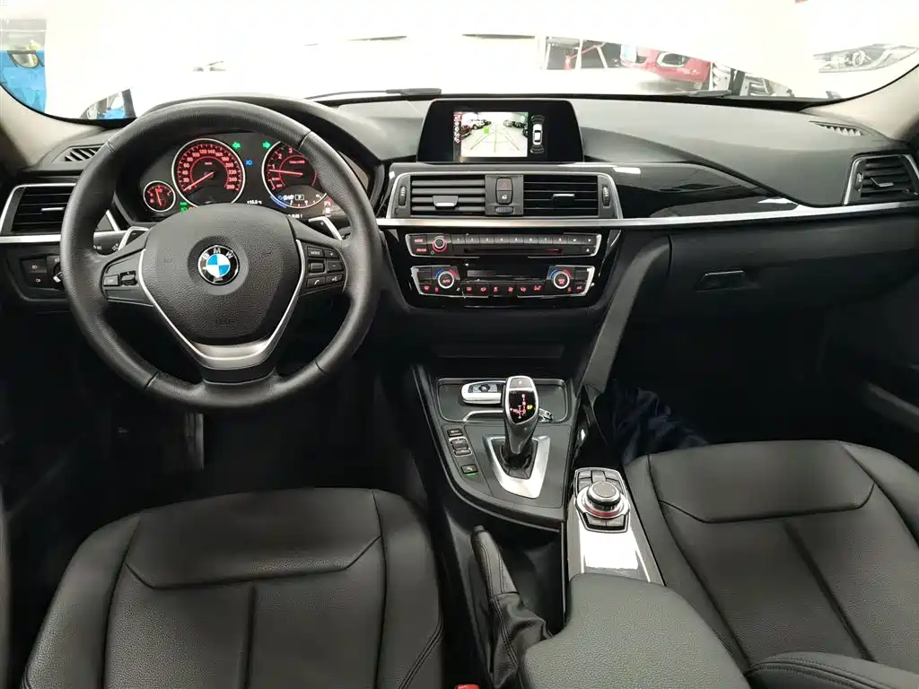 BMW 3 Series 2017 — фото 6