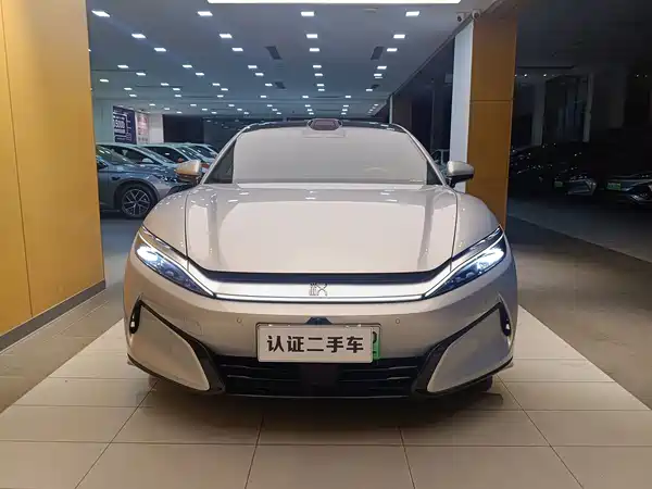 BYD Han L 2025
