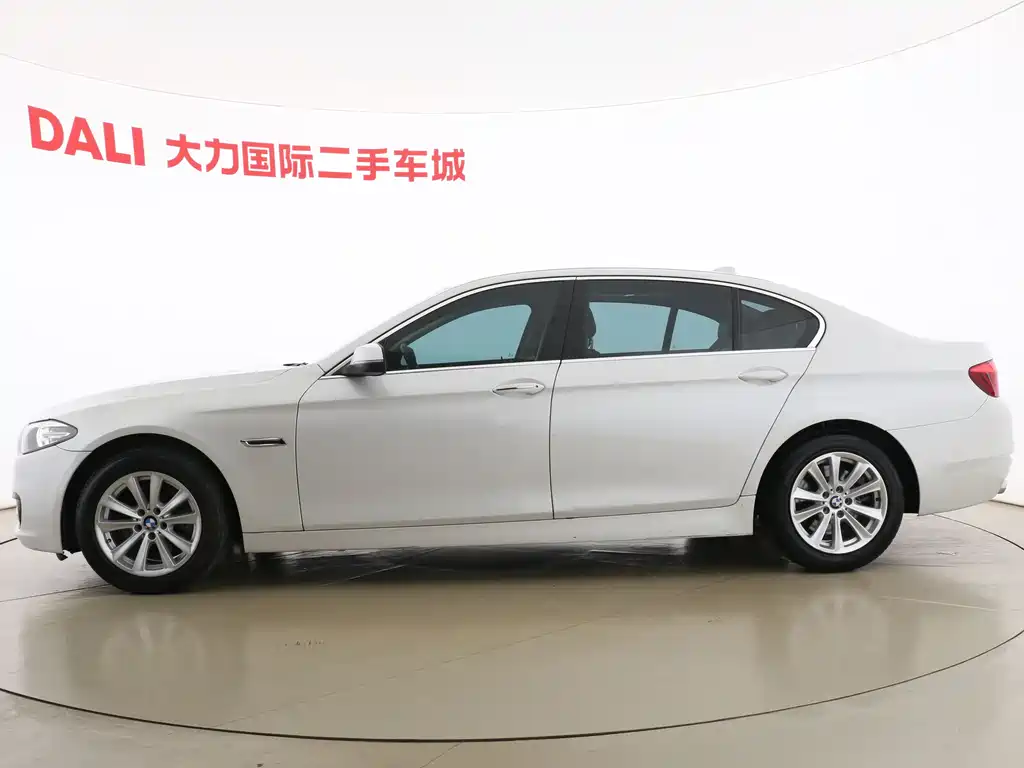 BMW 5 Series 2015 — фото 8