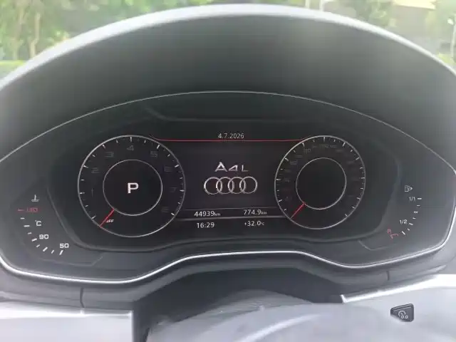 Audi A4L 2019