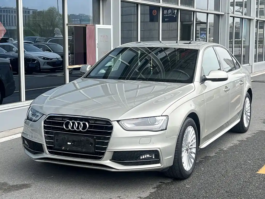 Audi A4L 2016 — фото 1