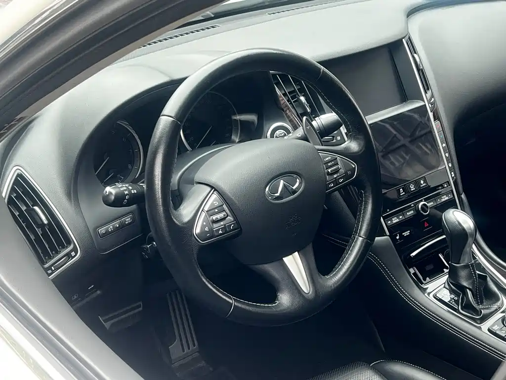 Infiniti Q50L 2017 — фото 19