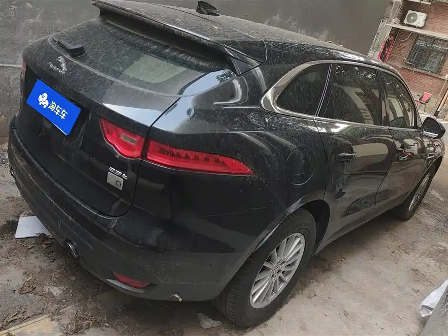 Jaguar F-PACE 2016
