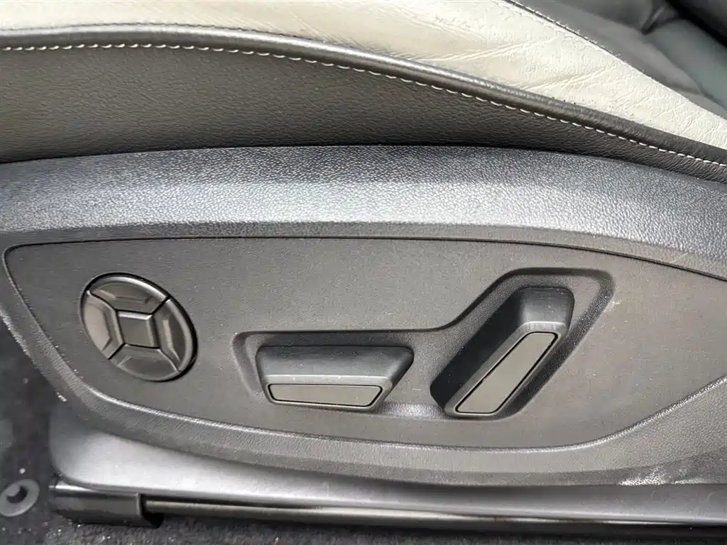 Audi Q3 2022 — фото 13