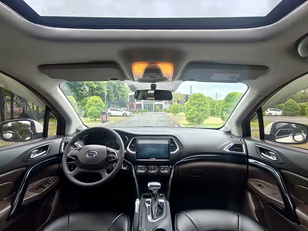 GAC Trumpchi GS4 2015 — фото 21