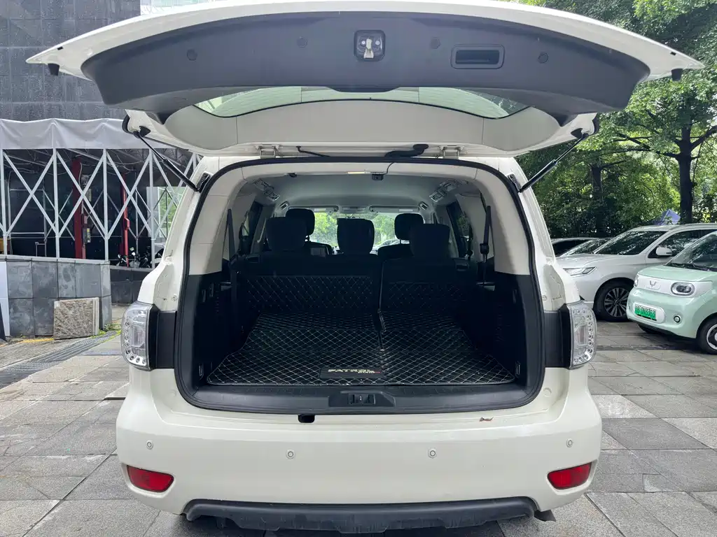 Nissan Patrol 2017 — фото 22