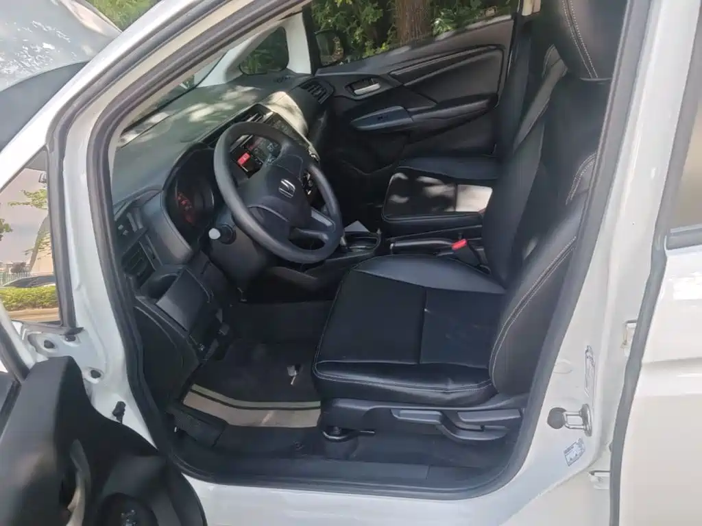 Honda Fit 2016 — фото 15