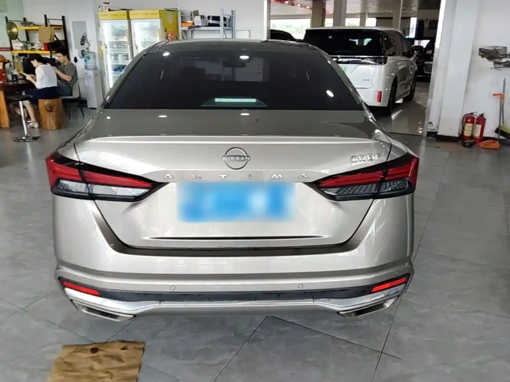 Nissan Teana 2024