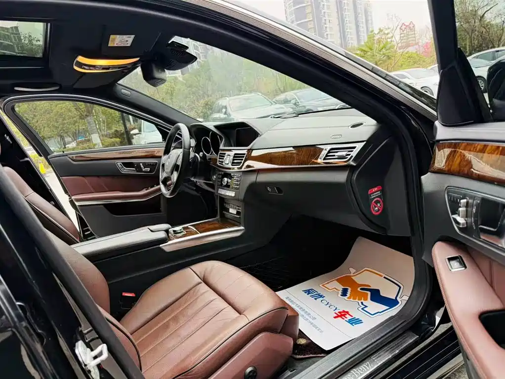 Mercedes-Benz E-Class 2015 — фото 10