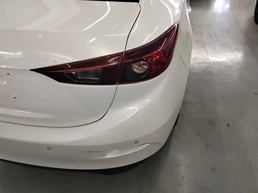 Mazda 3 Axela 2015 — фото 8