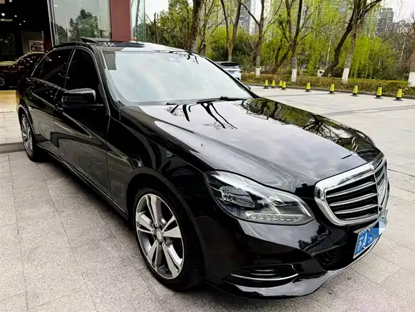Mercedes-Benz E-Class 2015