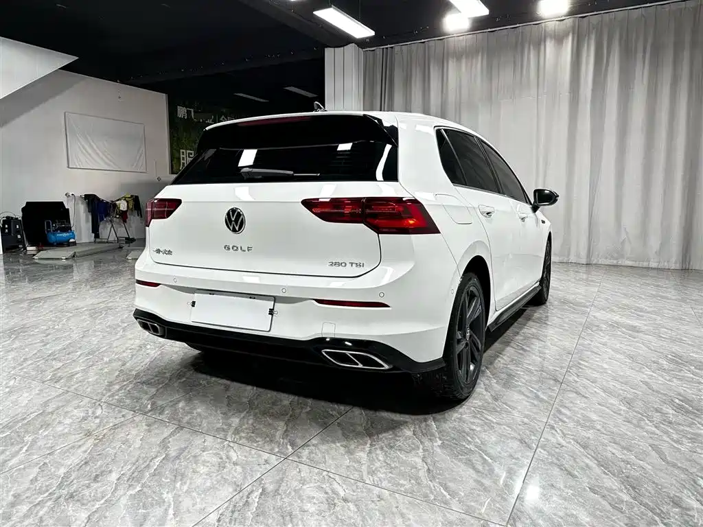 Volkswagen Golf 2023