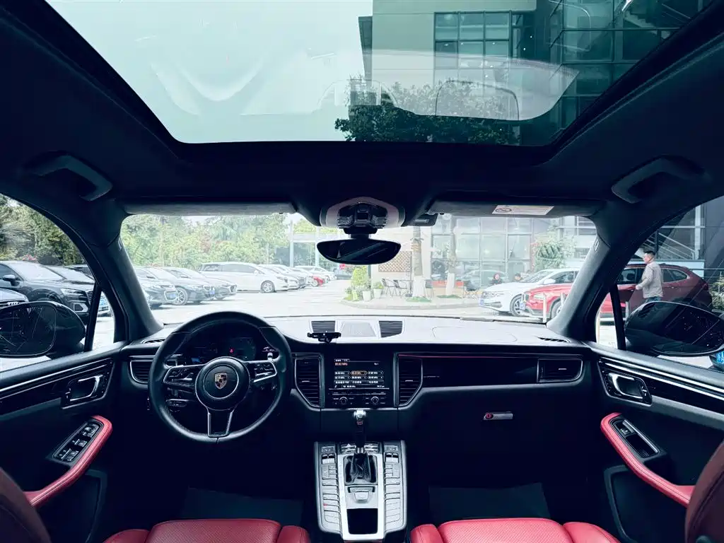 Porsche Macan 2016 — фото 15