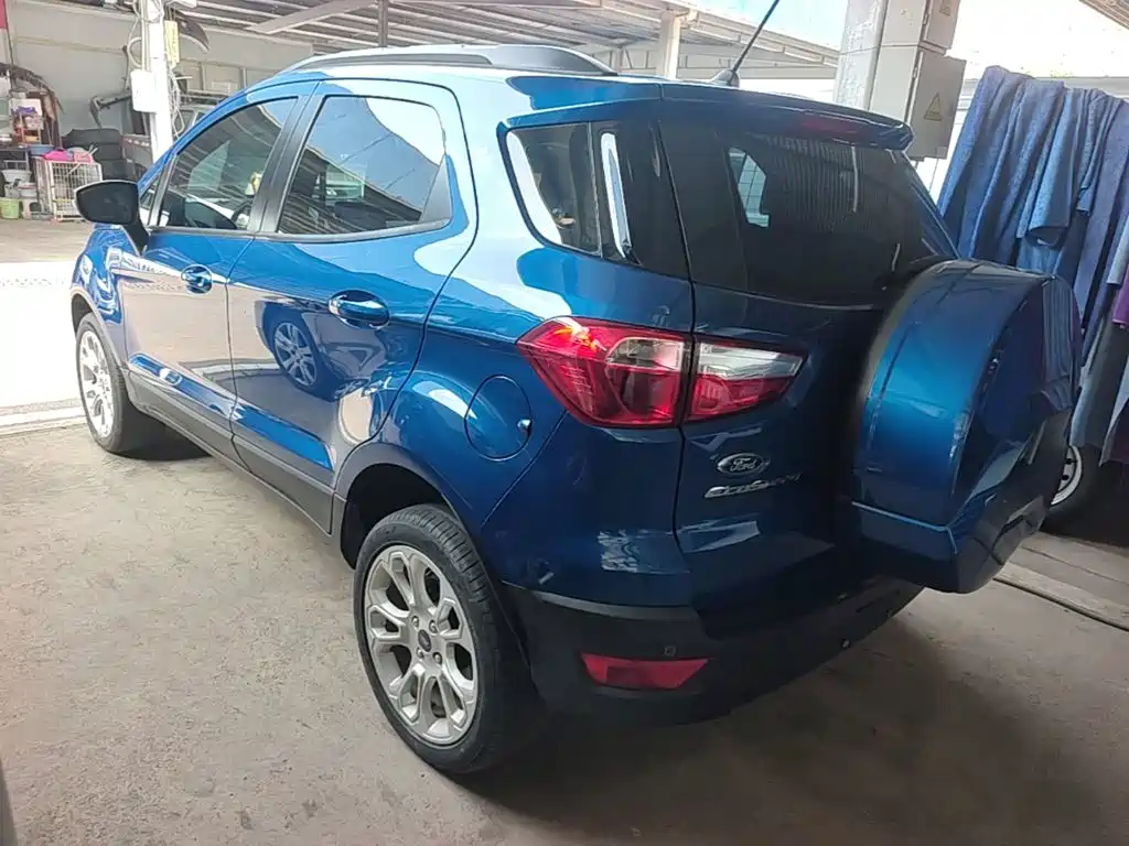 Ford EcoSport 2018 — фото 23