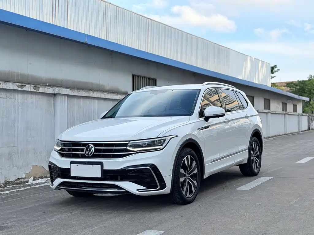 Volkswagen Tiguan L 2022