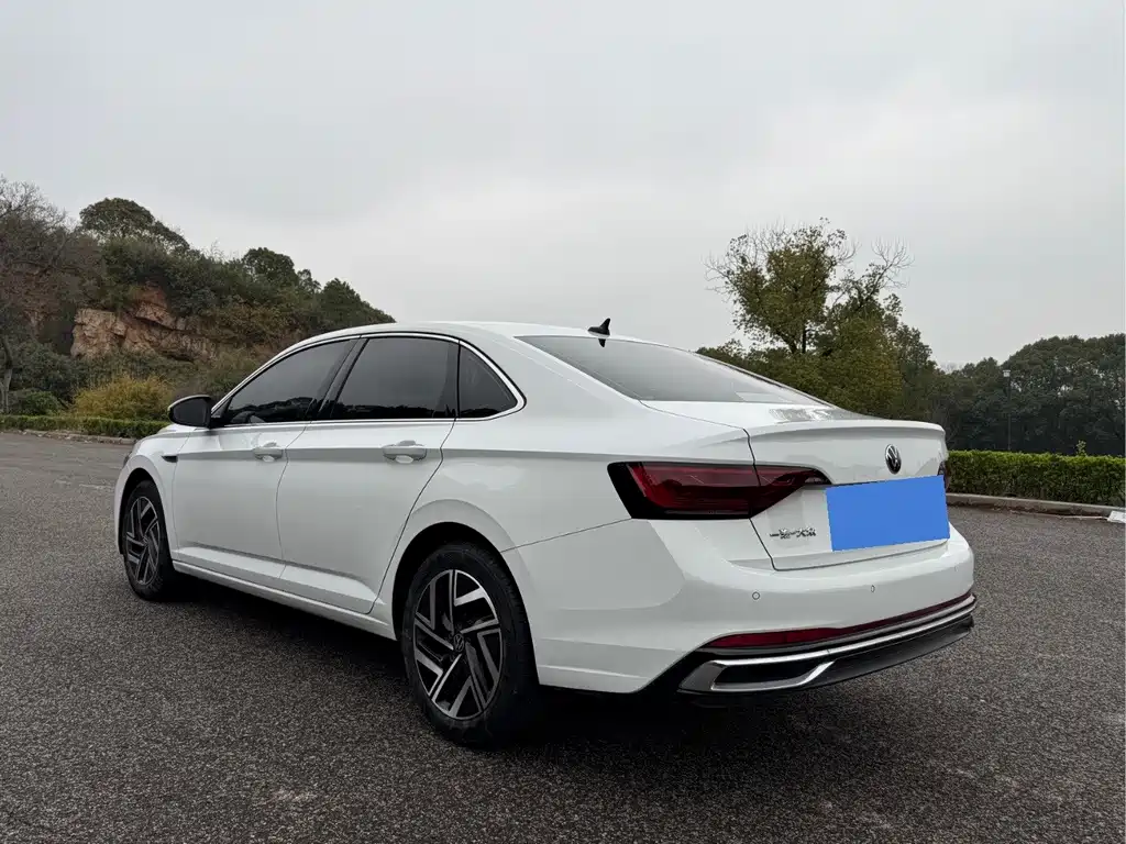 Volkswagen Sagitar 2023