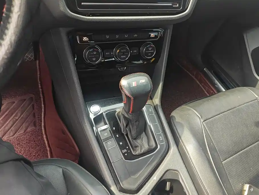 Volkswagen Tiguan L 2018 — фото 16