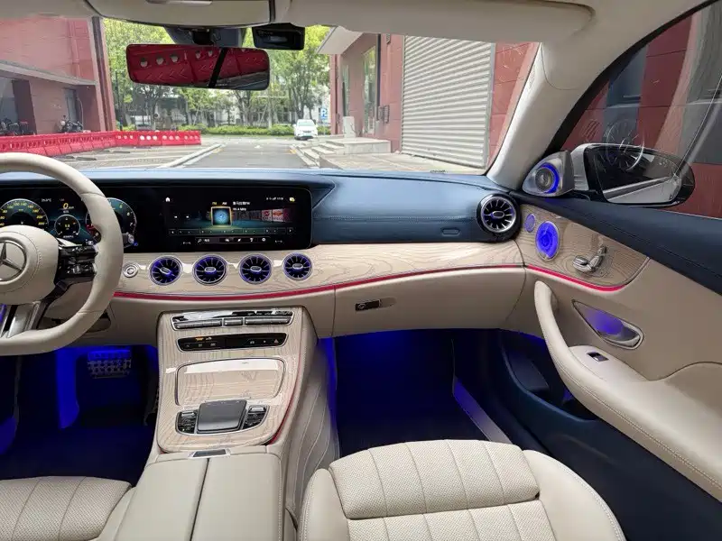 Mercedes-Benz E-Class 2020 — фото 13