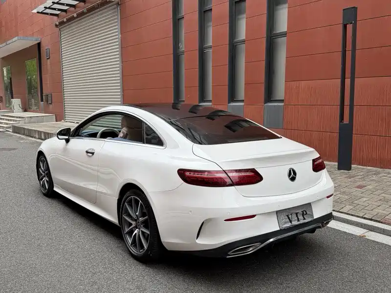 Mercedes-Benz E-Class 2020 — фото 20