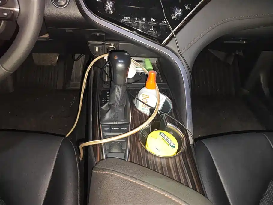 Toyota Camry 2018 — фото 16