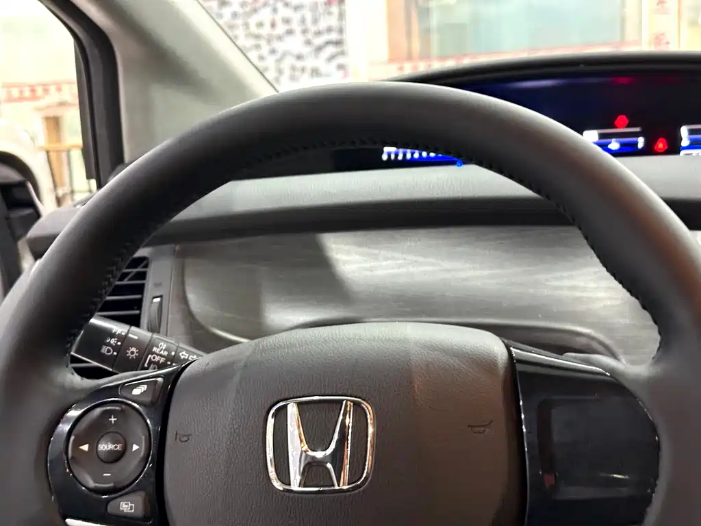 Honda Jade 2015 — фото 12