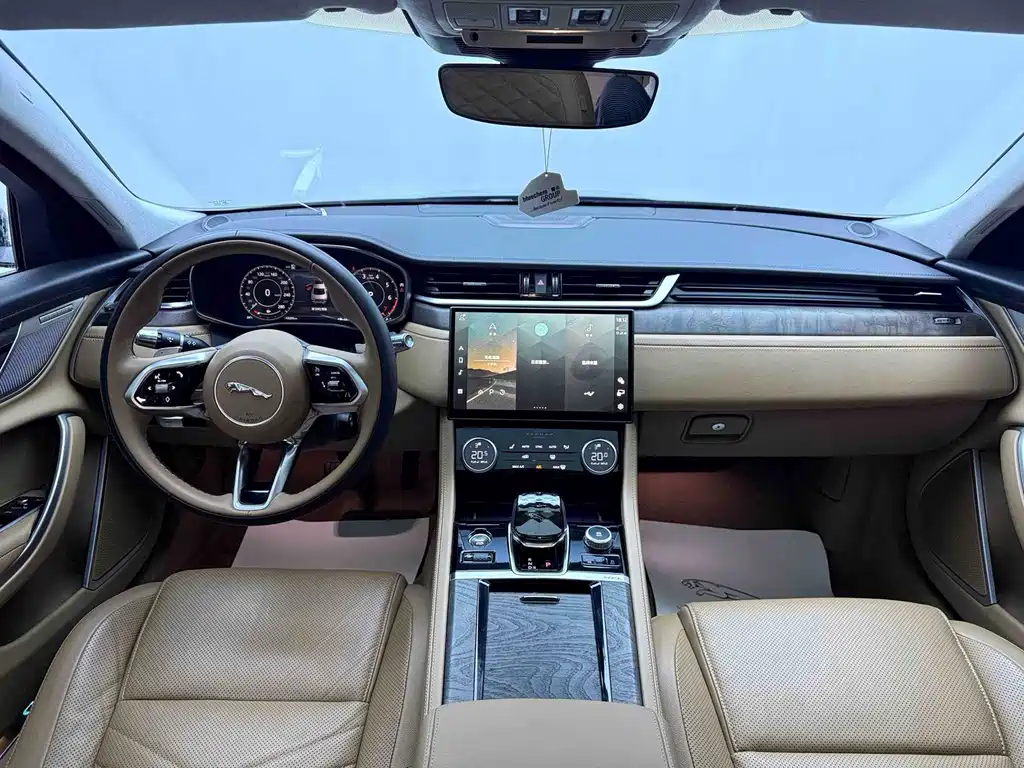Jaguar XFL 2023 — фото 10