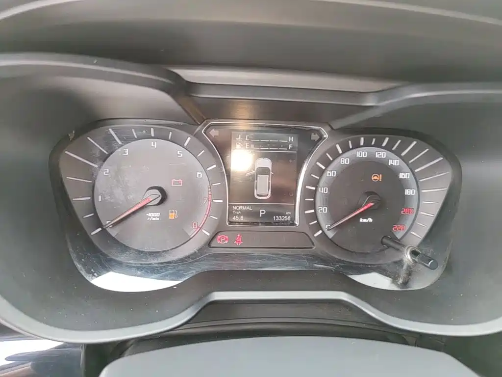 GAC Trumpchi GS4 2017 — фото 12