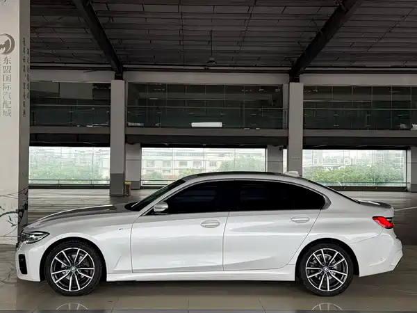 BMW 3 Series 2021