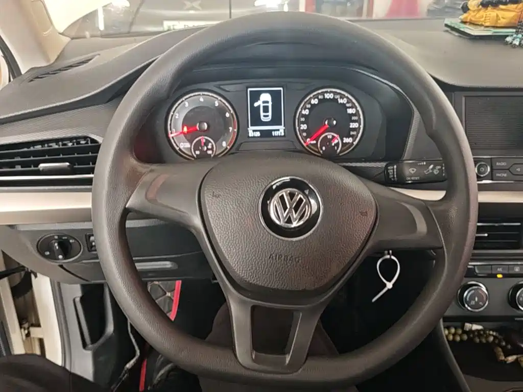Volkswagen Lavida 2019 — фото 11