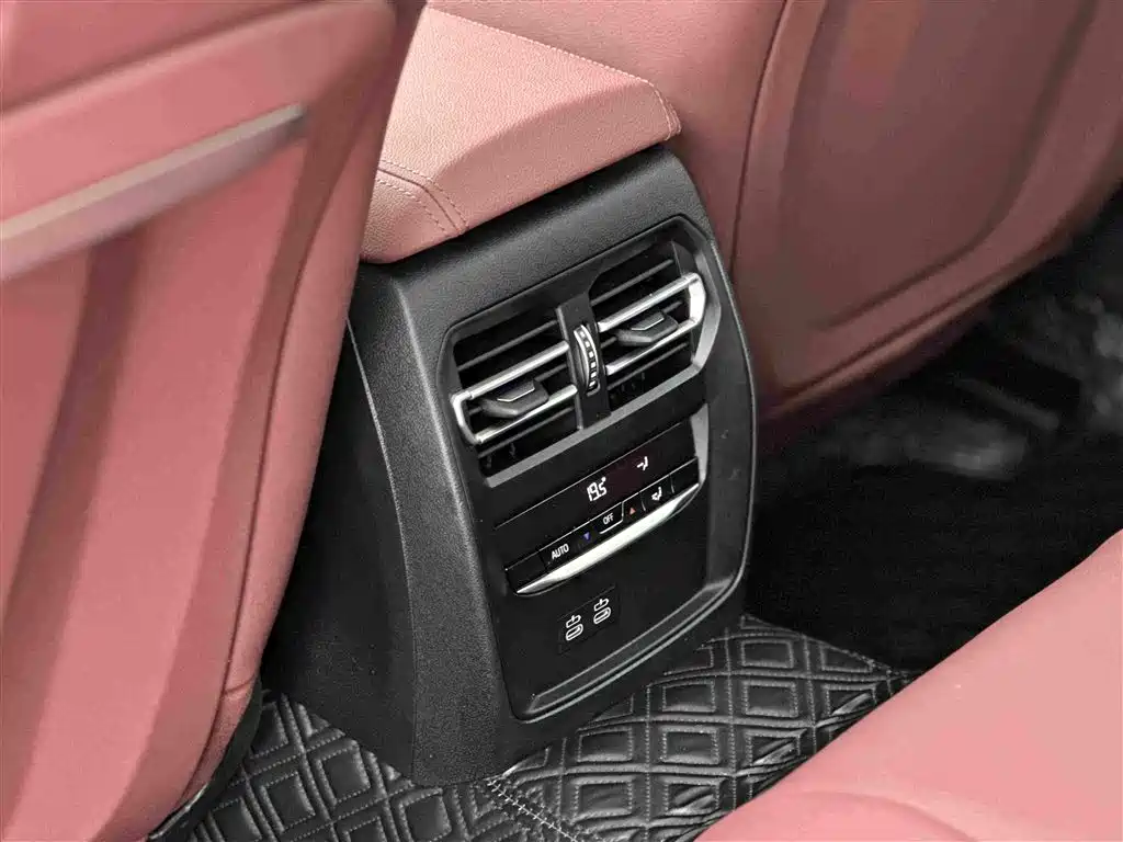BMW 3 Series 2021 — фото 12