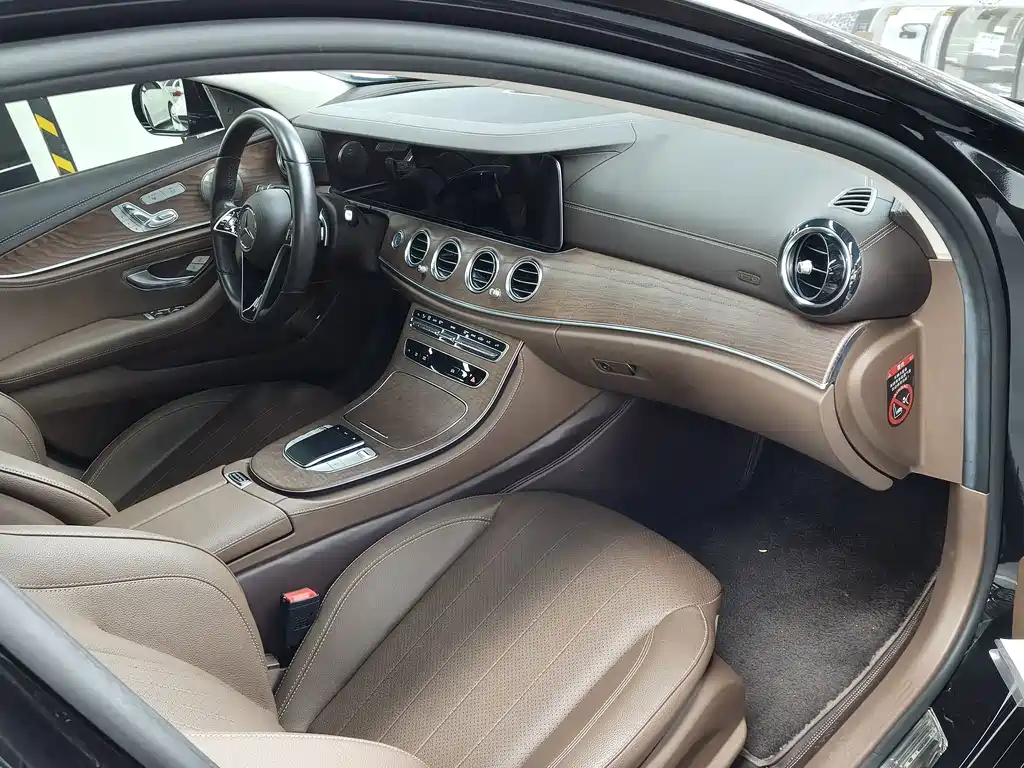 Mercedes-Benz E-Class 2023